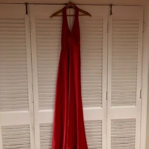 SZ 6 David Johnny Red soft satin lined gown mint